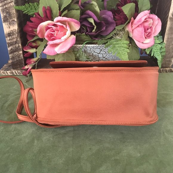 Giorgio Fabiani Satin Evening Bag - Picture 9 of 12